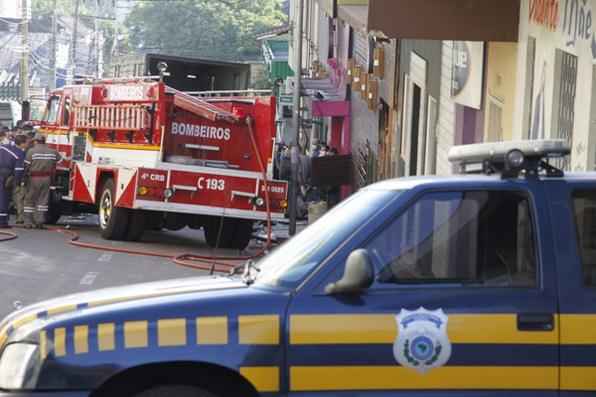 Incêndio em boate deixa centenas de mortos e feridos na cidade. As causas da tragédia ainda estão sendo investigadas. Foto: Deivid Dutra / A Razão - 