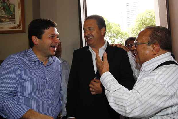 Eleito no Recife ainda no primeiro turno com um palanque de 14 partidos, o prefeito Geraldo Julio (PSB) é um dos gestores que terá motivos de sobra para sorrir em 2013. Foto: Ricardo Fernandes/DP/D.A Press