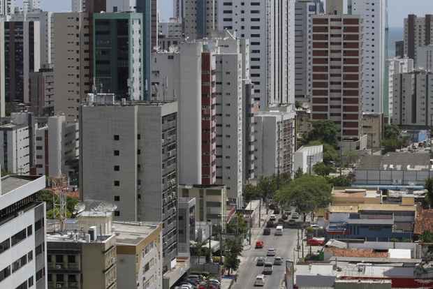 O bairro de Boa Viagem, na Zona Sul do Recife, concentrou 12,8% dos imóveis novos vendidos no ano passado (Blenda Souto Maior/DP/D.A Press)