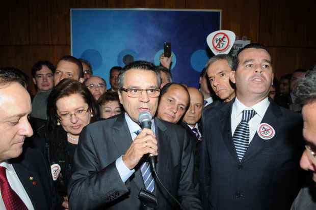 Ontem, após reunião, Henrique Alves (foto) e o presidente do Senado, Renan Calheiros, elevaram o tom e admitiram haver uma crise entre o Legislativo e o Judiciário. Foto: Carlos Moura/CB/D.A Press