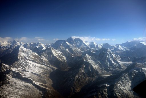 Dois alpinistas, um de Bangladesh e outro da Coreia do Sul, morreram no Everest, informo um alto funcionário do ministério do Turismo. Foto: Prakash Mathema/AFP Photo