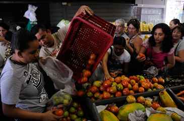 Queda do grupo alimentação foi puxada, principalmente, pelo item hortaliças e legumes, que tiveram uma deflação de 1,2%. Foto: Ronaldo de Oliveira/CB/D.A Press