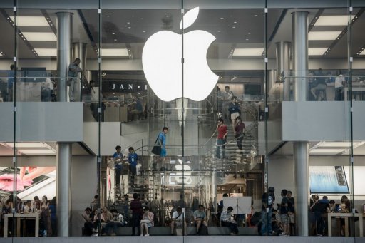 As especulações giram em torno de se a Apple mudará de estratégia para incluir um aparelho de baixo custo para atender a mais consumidores, especialmente nos mercados emergentes. Foto: Philippe Lopez/Arquivo/AFP Photo