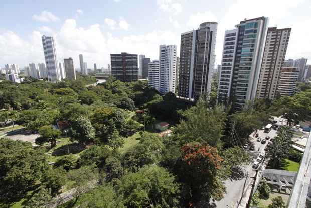 Segundo a pesquisa, o bairro da Jaqueira é atualmente o mais valorizado do Recife, com o metro quadrado custando, em média, R$ 6.628. Foto: Ricardo Fernandes/DP/D.A Press