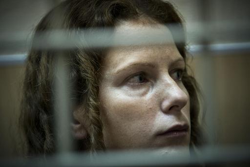 Foto divulgada pelo Greenpeace mostra a ativista brasileira Ana Paula Maciel durante audiência em tribunal de Murmansk em 17 de outubro. Foto: Dmitri Sharomov/Greenpeace/AFP Photo