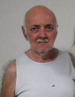 Adilson Correia Cavalcanti, 70 anos, está desaparecido. Quem tiver informações pode entrar em contato com a família pelos fones: 8849-7151 / 3421-9889 / 9277-5575 / 9133-2467. 