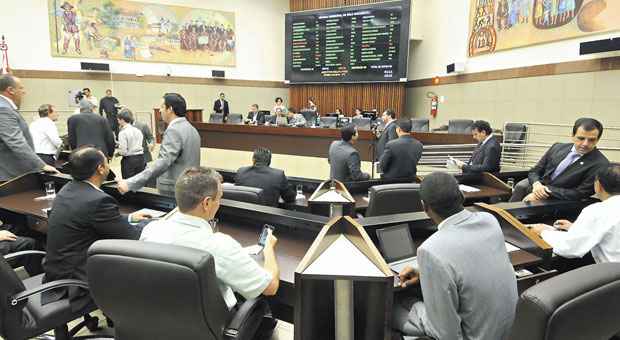 Plenário da Câmara de Belo Horizonte: pelo texto preparado por Pablito, cada um dos 41 vereadores poderia definir o uso de R$ 2 milhões este ano. Foto: Beto Magalhães/EM/D.A. Press