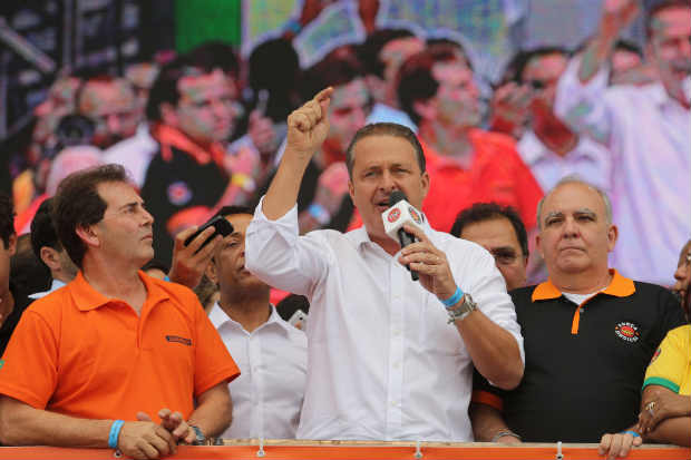 Presidenciável fez críticas à política adotada por Dilma Rousseff em evento da Força Sindical. Foto: NILTON FUKUDA/ESTADÃO CONTEÚDO