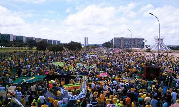 Manifestação em Brasília conta com cerca de 30 mil pessoas - Foto: Correio Braziliense/Reprodução (Foto: Correio Braziliense/Reprodução)