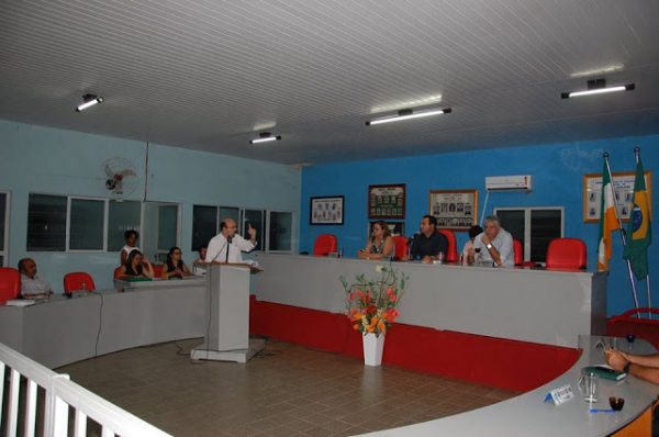 Dos nove vereadores do município, apenas o líder da oposição não votou pelo aumento de salário. Foto: Divulgação