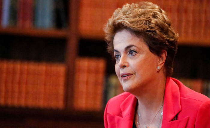 De acordo com a assessoria de imprensa de Dilma, a documentação será apresentada à comissão por volta de 18h. Foto: Roberto Stuckert Filho/PR