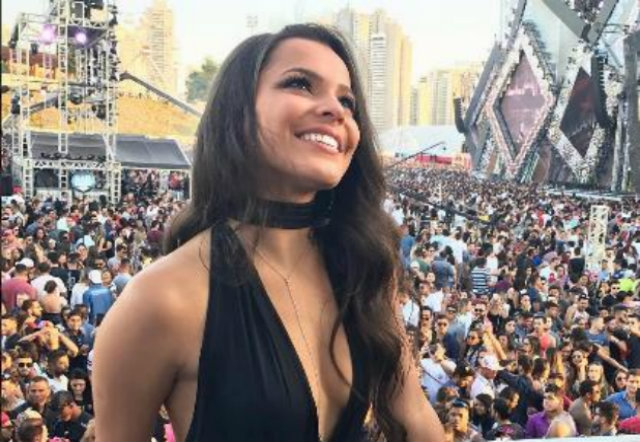 A ex-BBB Emilly Araújo foi flagrada durante o festival Villa Mix. Foto: Instagram/Reprodução