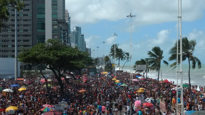 De acordo com a organização, puxam mais de 400 mil pessoas presentes no evento (Rafael Martins/DP/D.A Press)