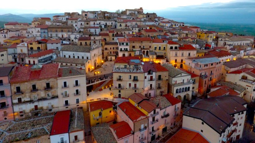 A cidade de Candela está localizada no Sul da Itália. Foto: Reprodução/Internet