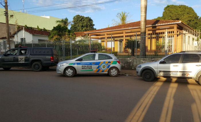 Policiais cumprem 13 mandados de prisão, emitidos após denúncias feitas por fiéis. Foto: MP-GO/Divulgação (Foto: MP-GO/Divulgação)